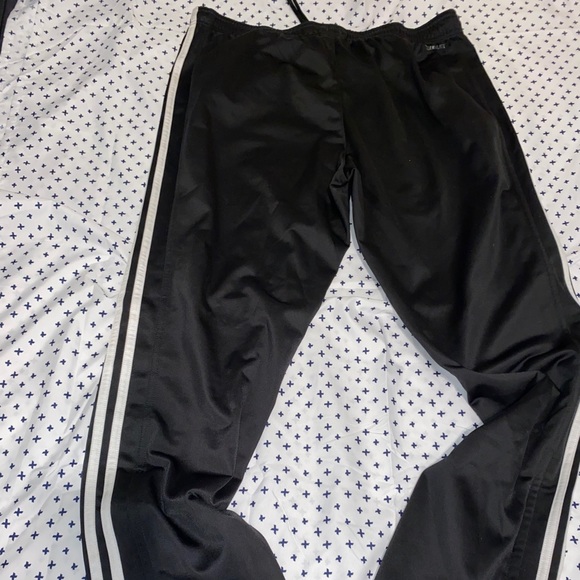 Adidas - Picture 2 of 5